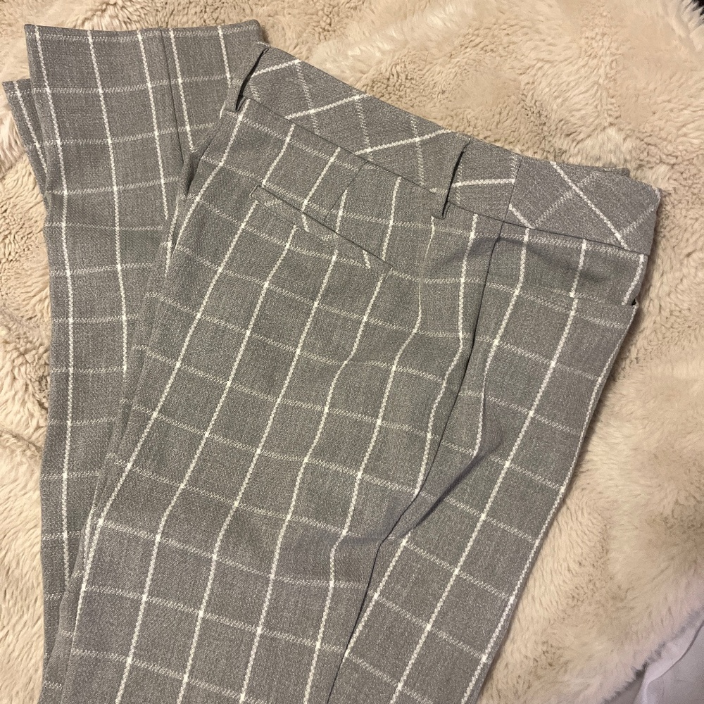 Express Columnist slacks. Size 8R Never worn